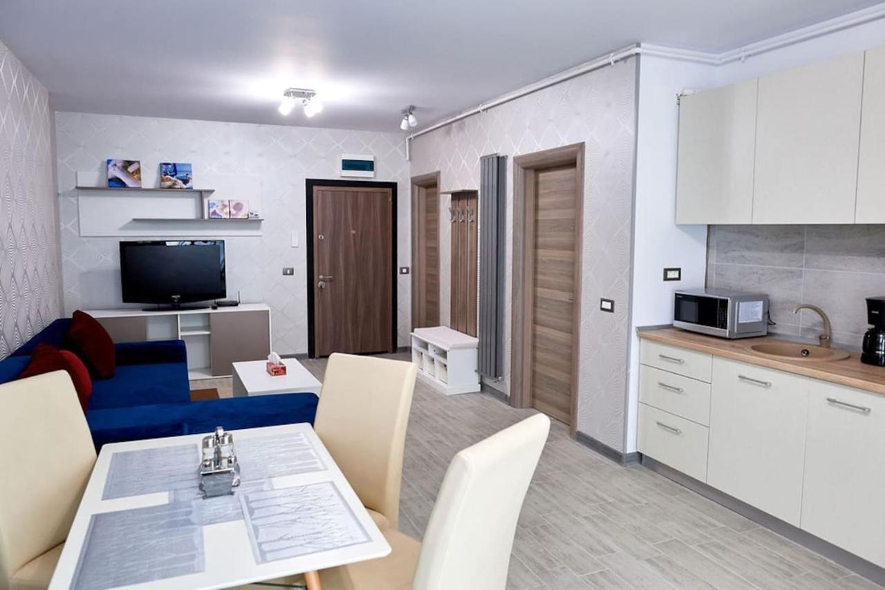 Blue Apartment In Spa N Pool Beach Resort Năvodari Exteriér fotografie